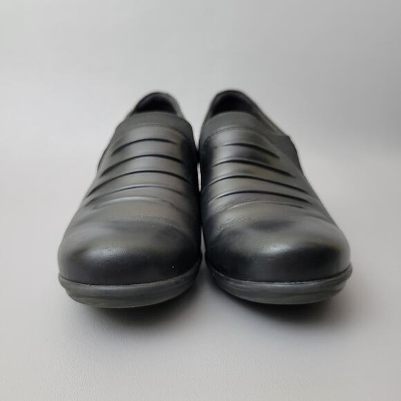 Clarks Collection Emslie Chara Heeled Loafer Womens 8 M Black Leather Slip On - Picture 7 of 10